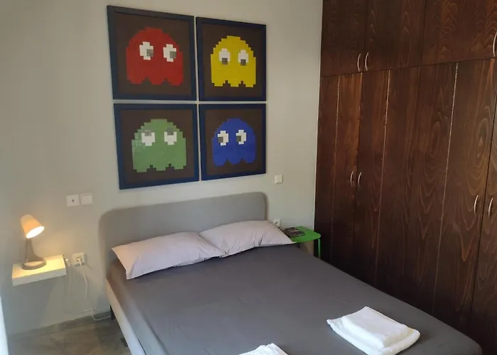 Mickeyhouse * Αγριά